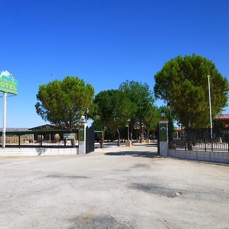 Alojamiento Rural Los Delfines Valdepenas Exterior photo