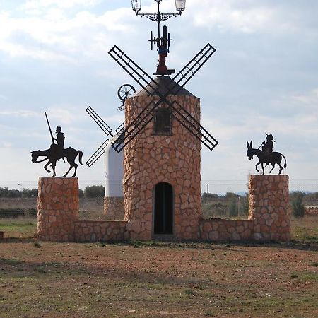 Alojamiento Rural Los Delfines Valdepenas Exterior photo