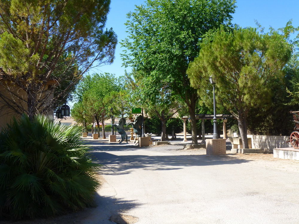 Alojamiento Rural Los Delfines Valdepenas Exterior photo